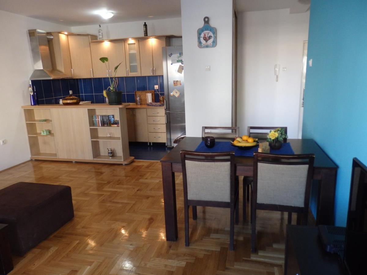Apartment Erika 2 Нови Сад Екстериор снимка